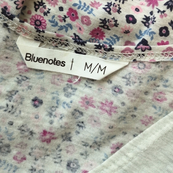 FLORAL SLEEVELESS TOP - Picture 3 of 3